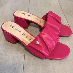 NWOT Anne Klein iflex  Slip-On Sandal Block Heel, Size 8
